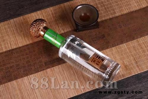 一品三七酒浓香型 52